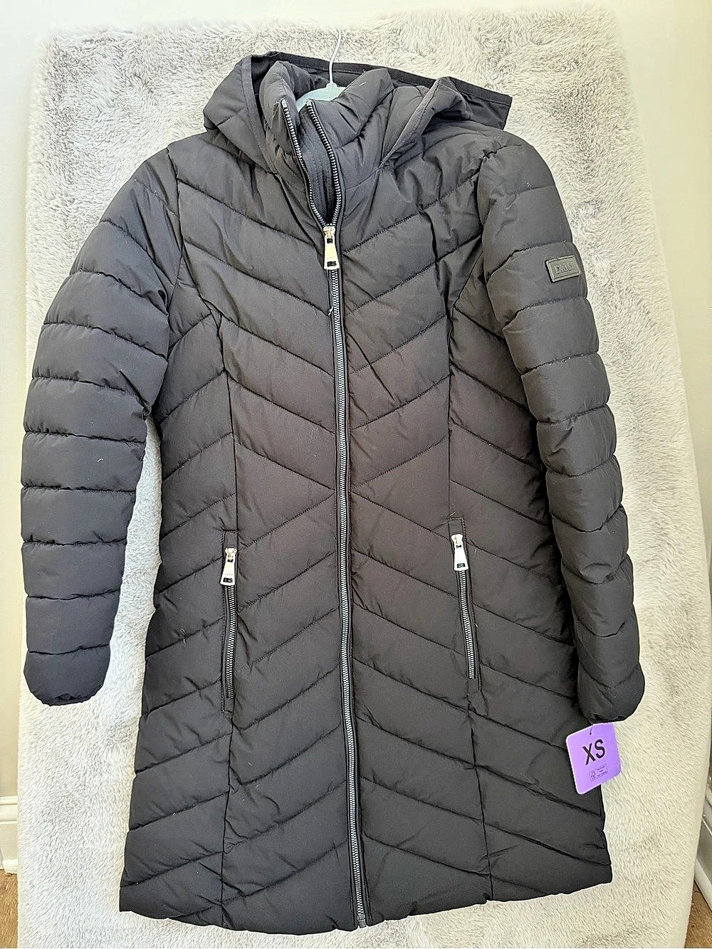 DKNY Womenโs Black Long Hooded Puffer Coat XS Quilted Winter Jacket